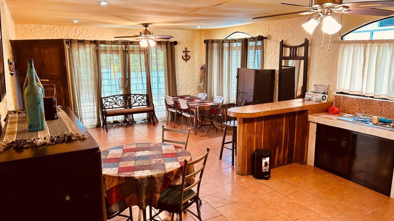 Casa Encantada Offers You Two-Bedroom House, 1 Tiny Apartment & 3 Double Rooms Manuel Antonio Dış mekan fotoğraf