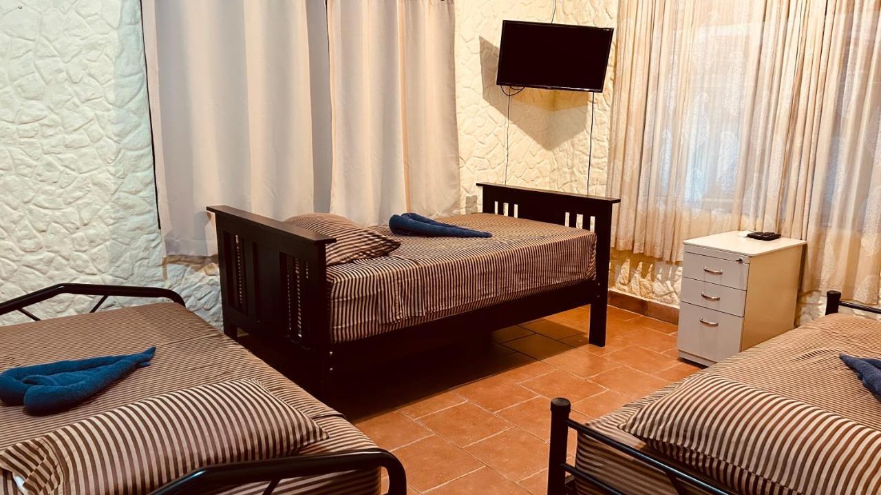 Casa Encantada Offers You Two-Bedroom House, 1 Tiny Apartment & 3 Double Rooms Manuel Antonio Dış mekan fotoğraf